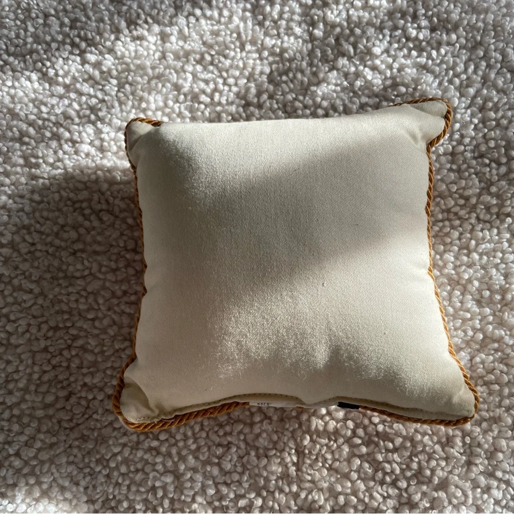 Mini holiday pillow